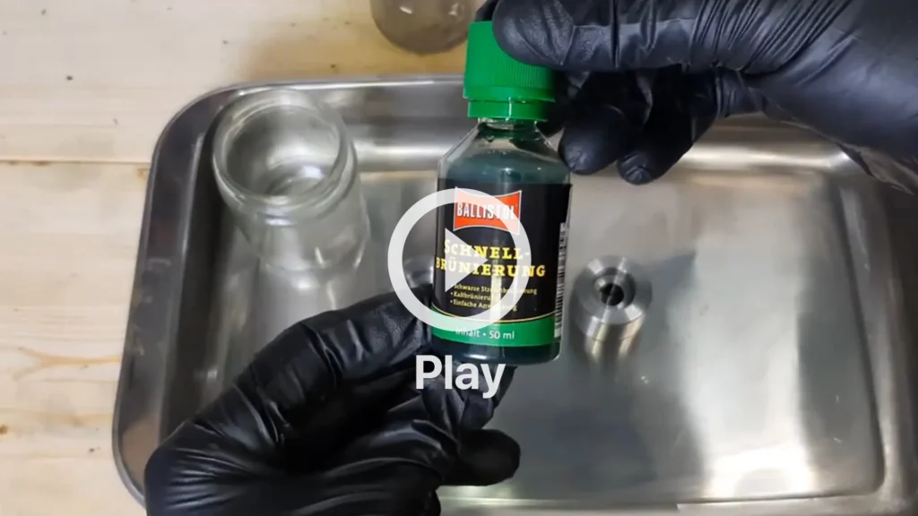 คลิปวิดีโอรมดำเหล็ก